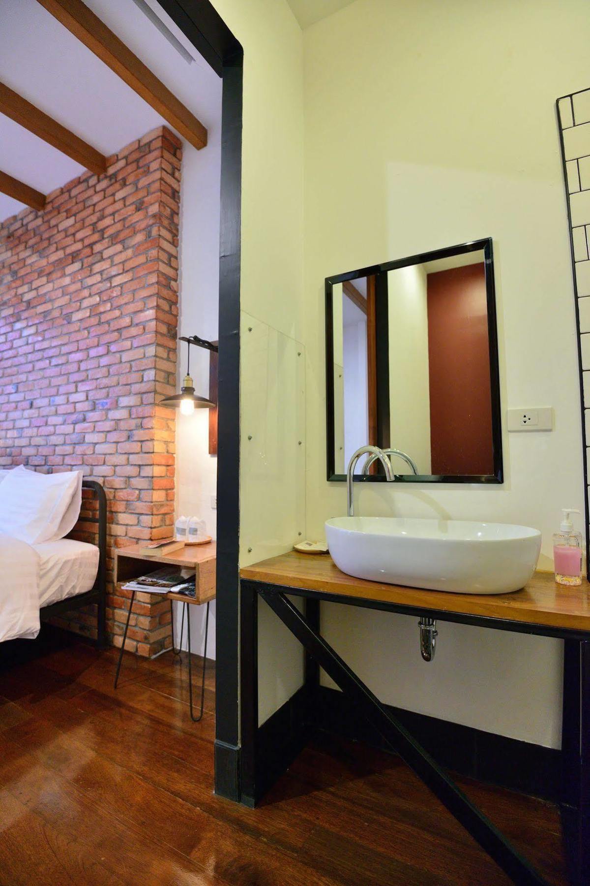 The Rommanee Classic Guesthouse Phuket Exteriör bild