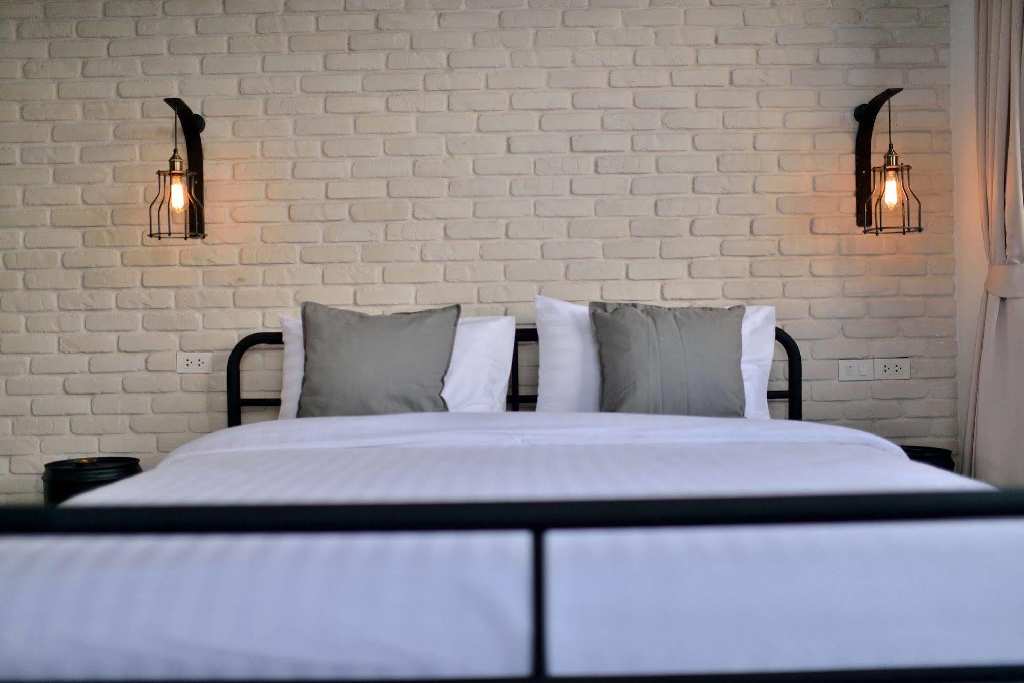 The Rommanee Classic Guesthouse Phuket Exteriör bild