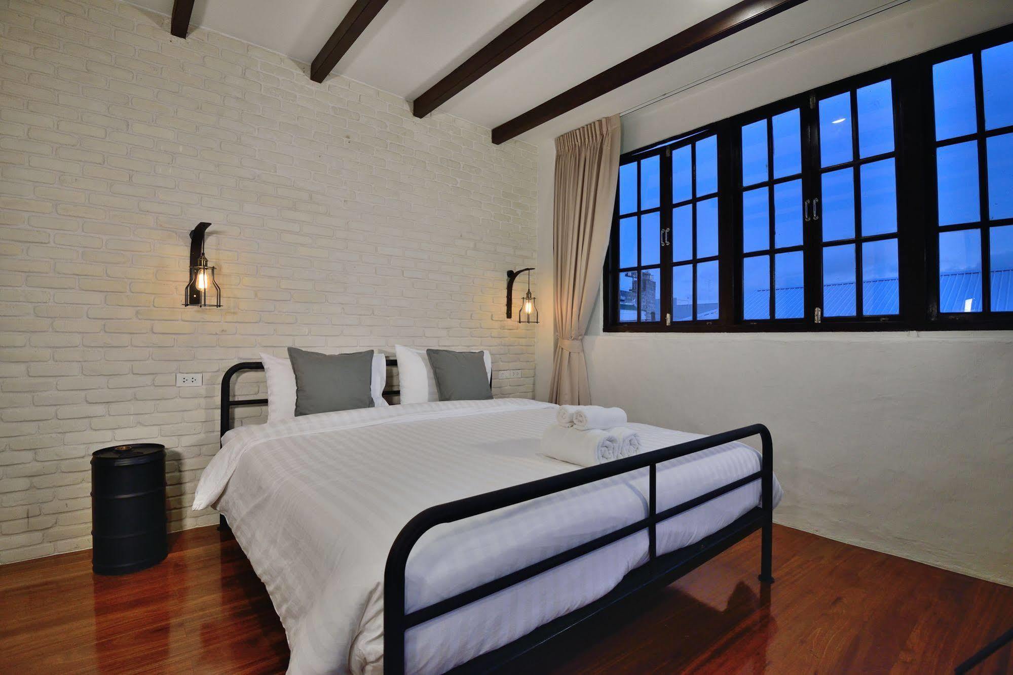The Rommanee Classic Guesthouse Phuket Exteriör bild