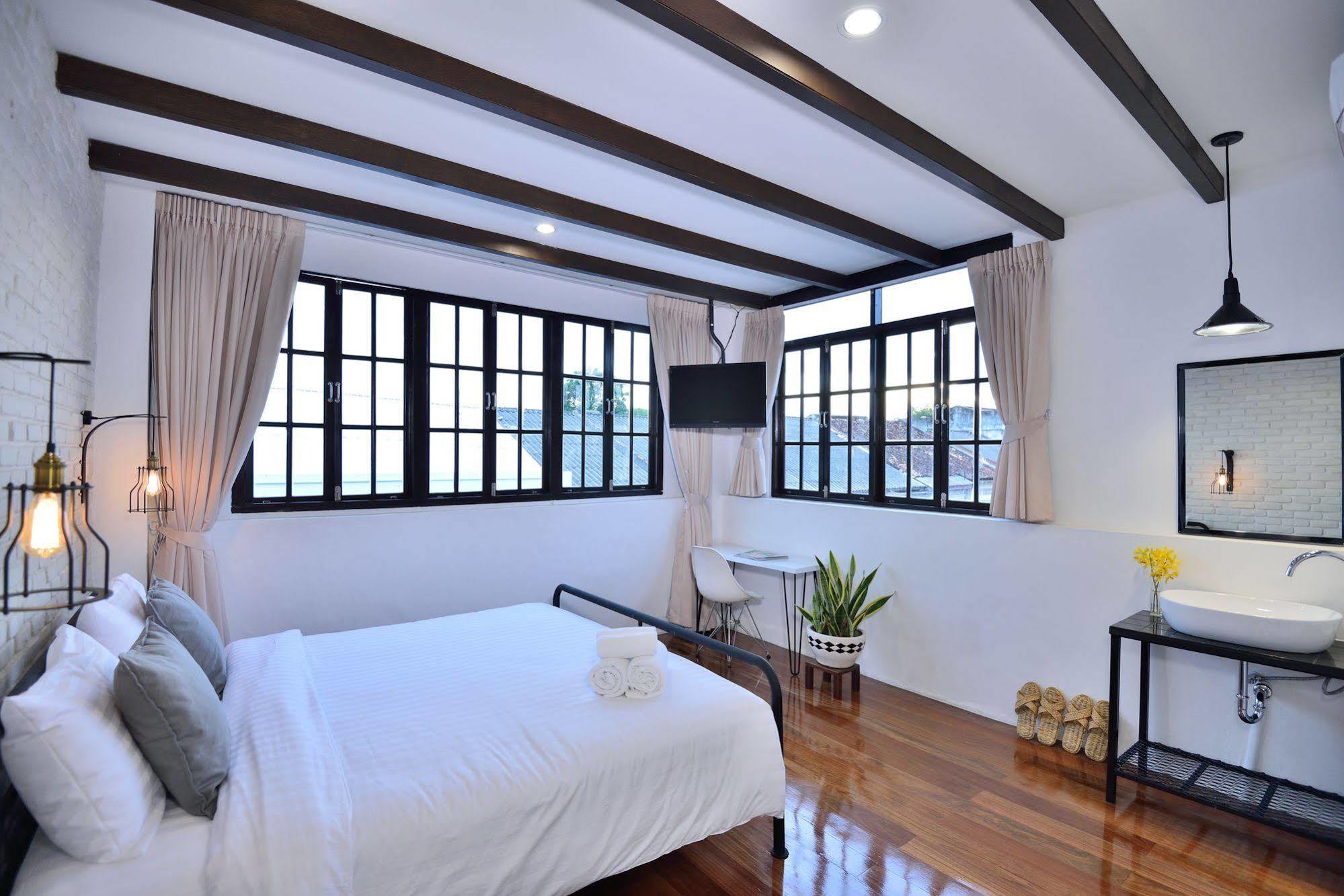 The Rommanee Classic Guesthouse Phuket Exteriör bild